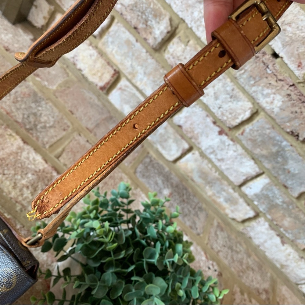 Louis Vuitton | Authentic LV Monogram | Chantilly PM | Crossbody Saddle Bag - Picture 9 of 16